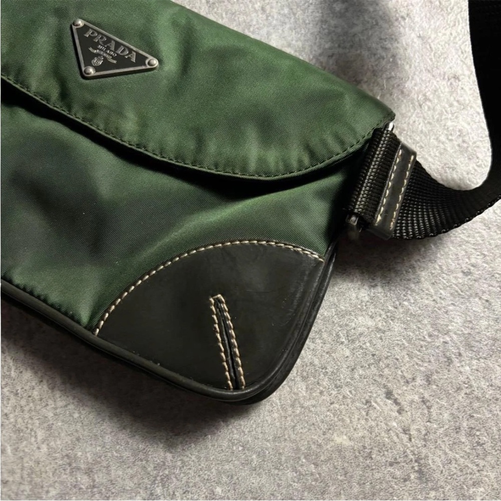 Prada Men's Green Belt Bag - Picture 4 of 11